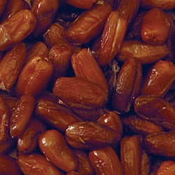 Photo of pitted Deglet Noor dates